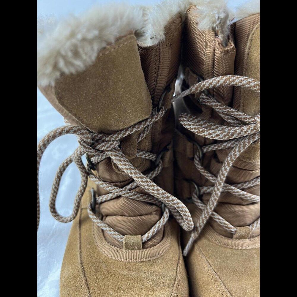 Baretraps Boots Womens Size 7.5 M Tan Leather Faux Fur Lined Lace Up Flat Heel - Picture 9 of 9